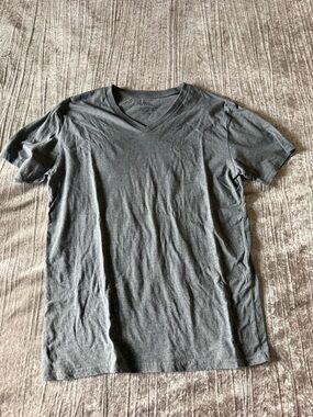 Men's V-Neck Short Sleeve Shirt - Gray